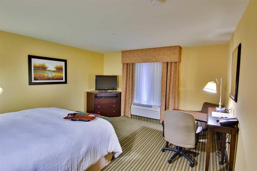 Hampton Inn & Suites Fort Belvoir Alexandria South Exteriör bild