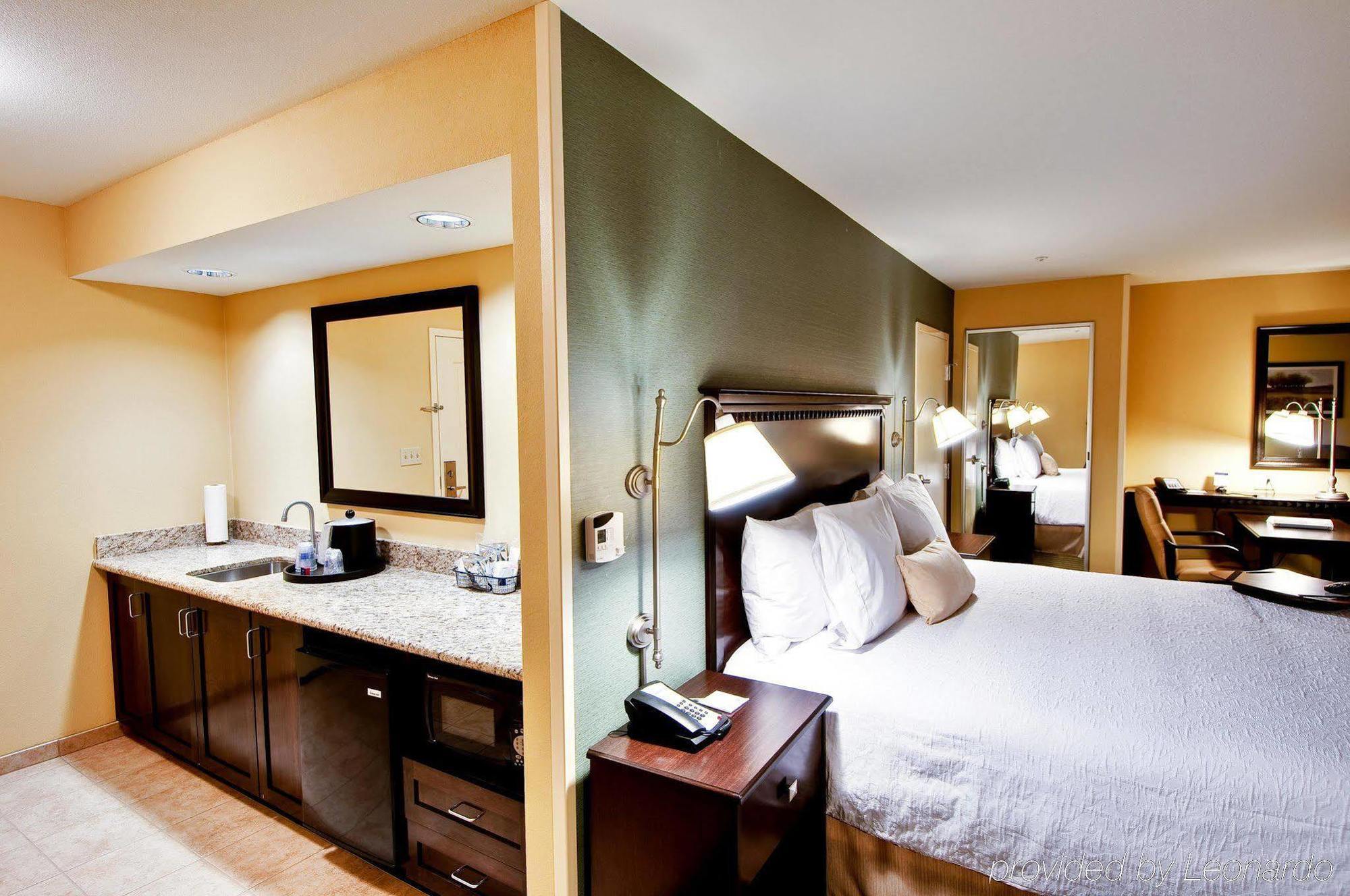 Hampton Inn & Suites Fort Belvoir Alexandria South Rum bild